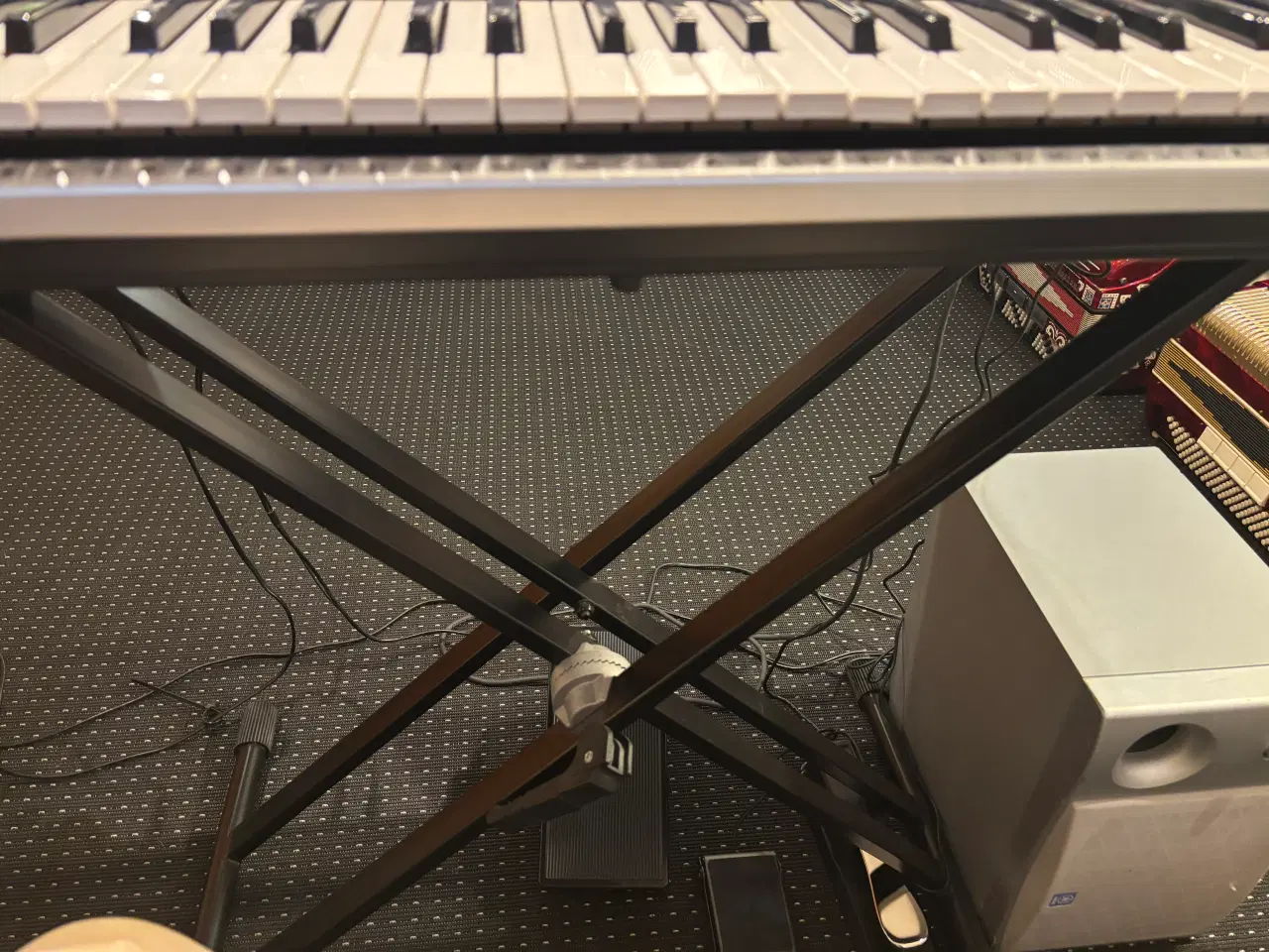 Billede 6 - Yamaha Tyros 1 med original højtalersæt og pedaler