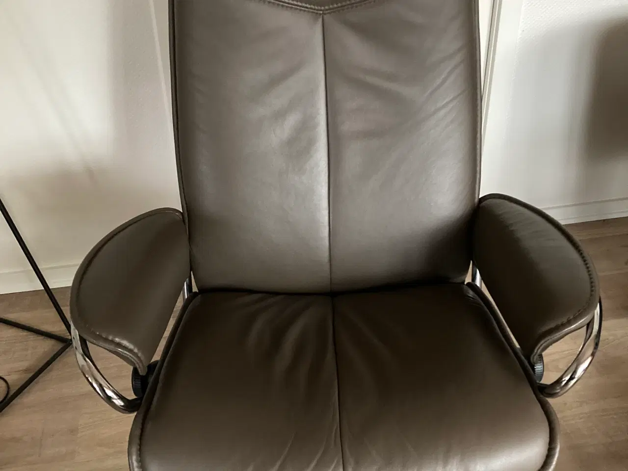 Billede 3 - Superfine læderstole, Stressless, med fodskamler