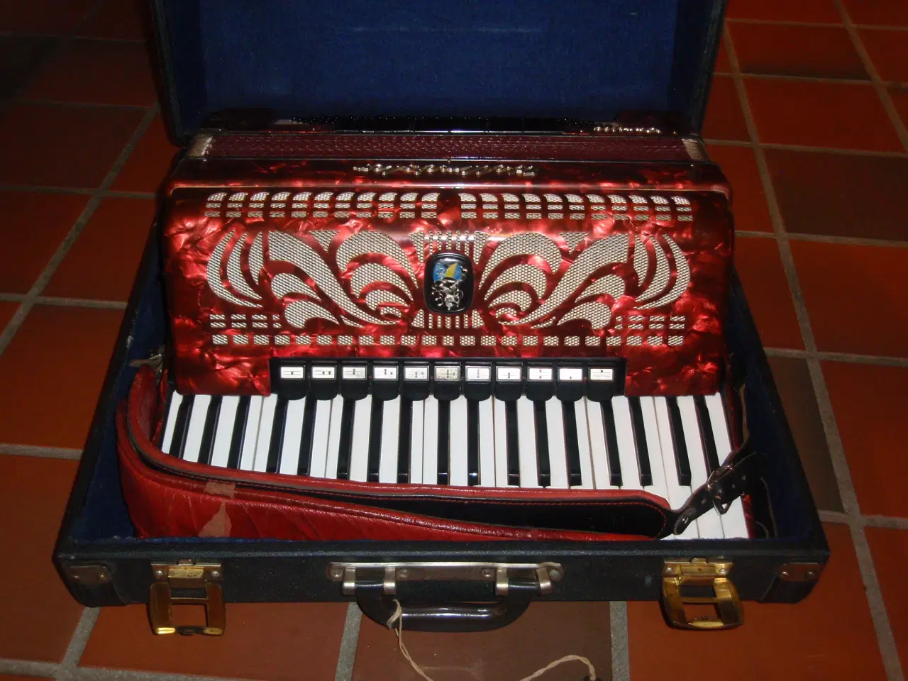 Billede 1 - Ældre Weltmeister Harmonika mrk. Caprice.
