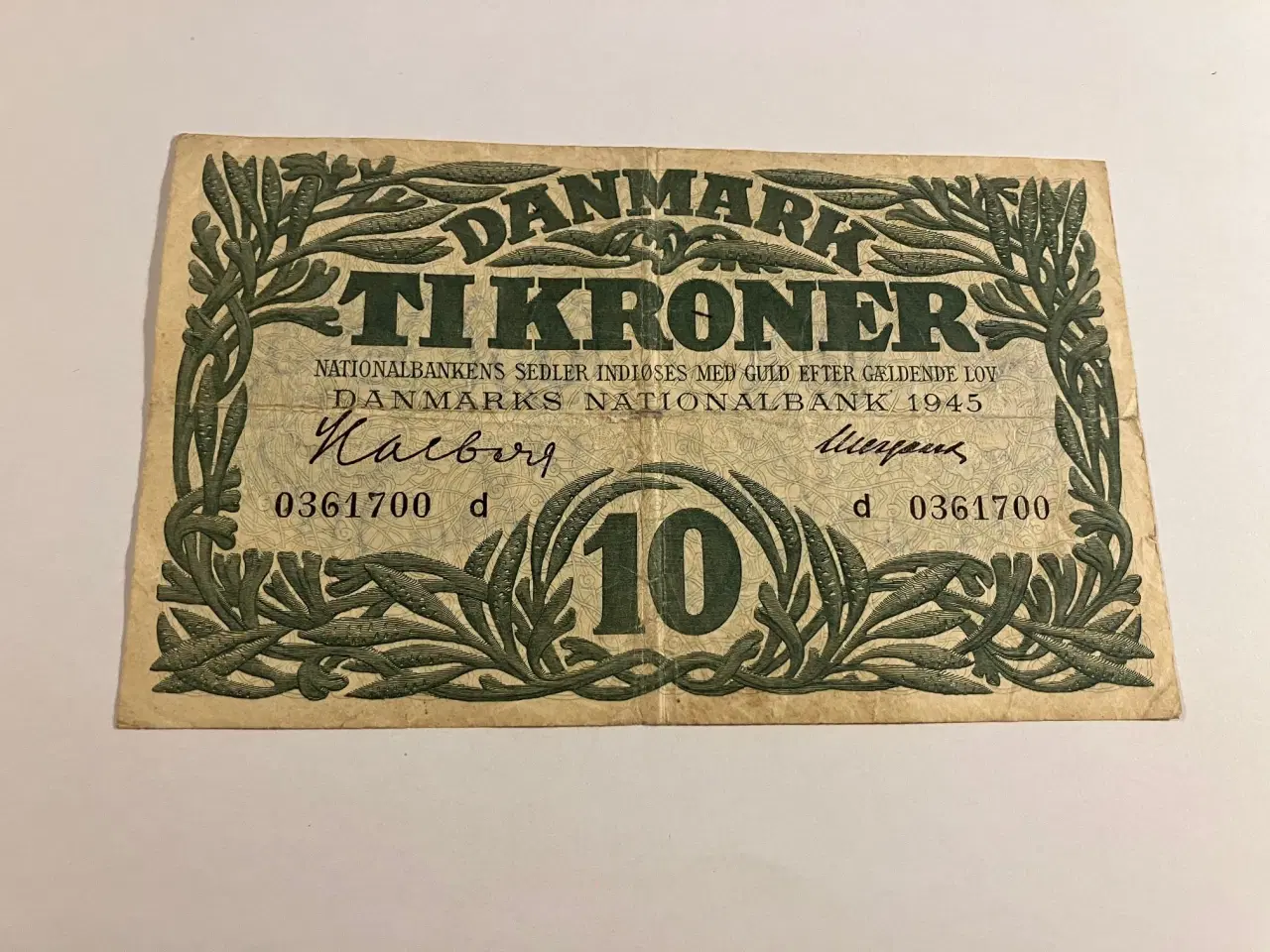 Billede 1 - 10 Kroner 1945 D Danmark - Dårlig stand