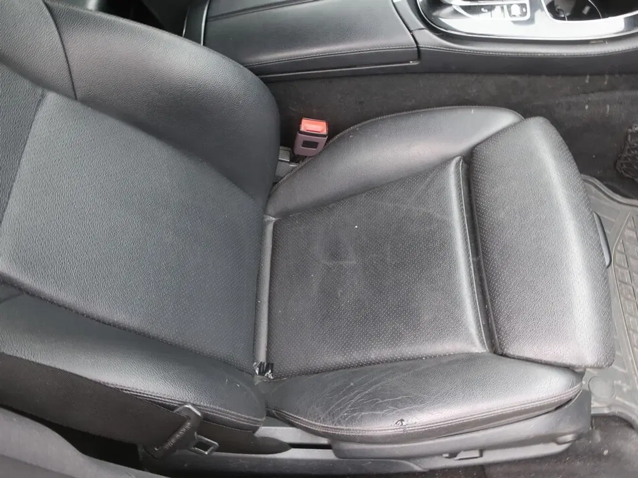 Billede 22 - Personbil MERCEDES E200d (momsfri) (uden afgift)