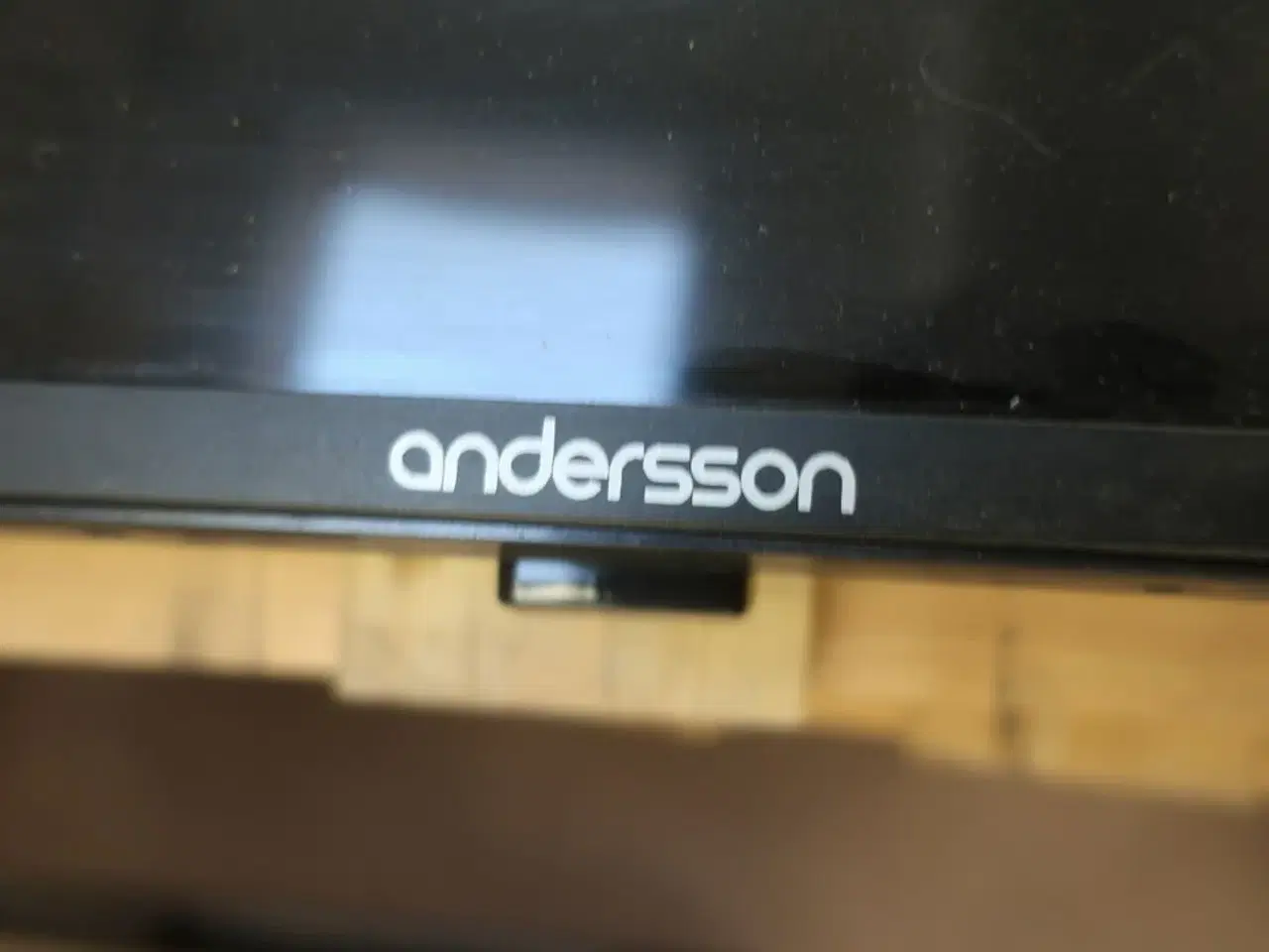 Billede 3 - Skærm, tastatur, radio m.m.