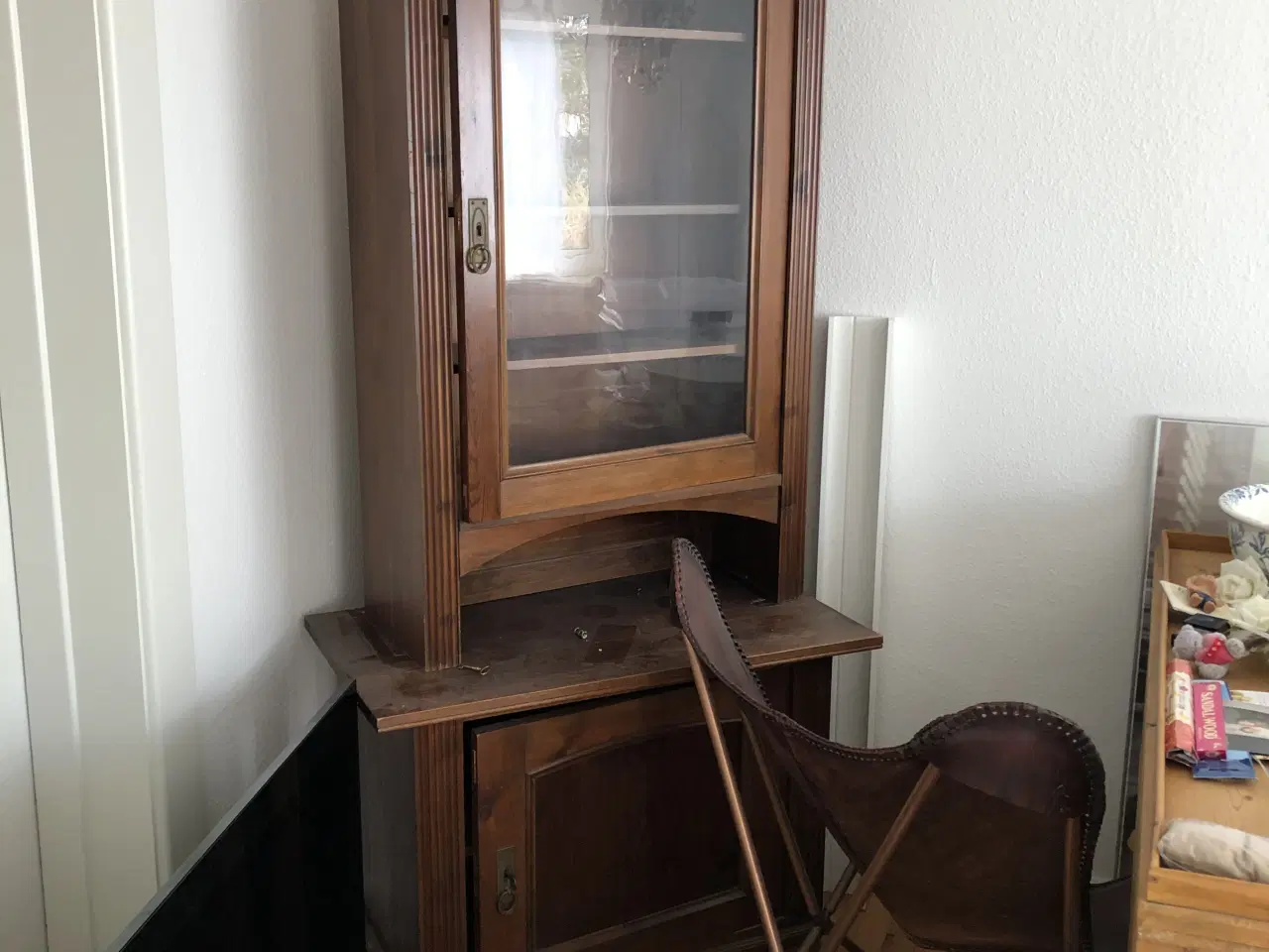 Billede 2 - Super lækkert vitrineskab