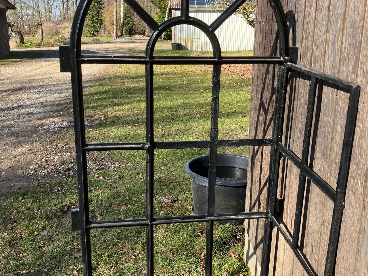 Billede 1 - Støbejernsvindu