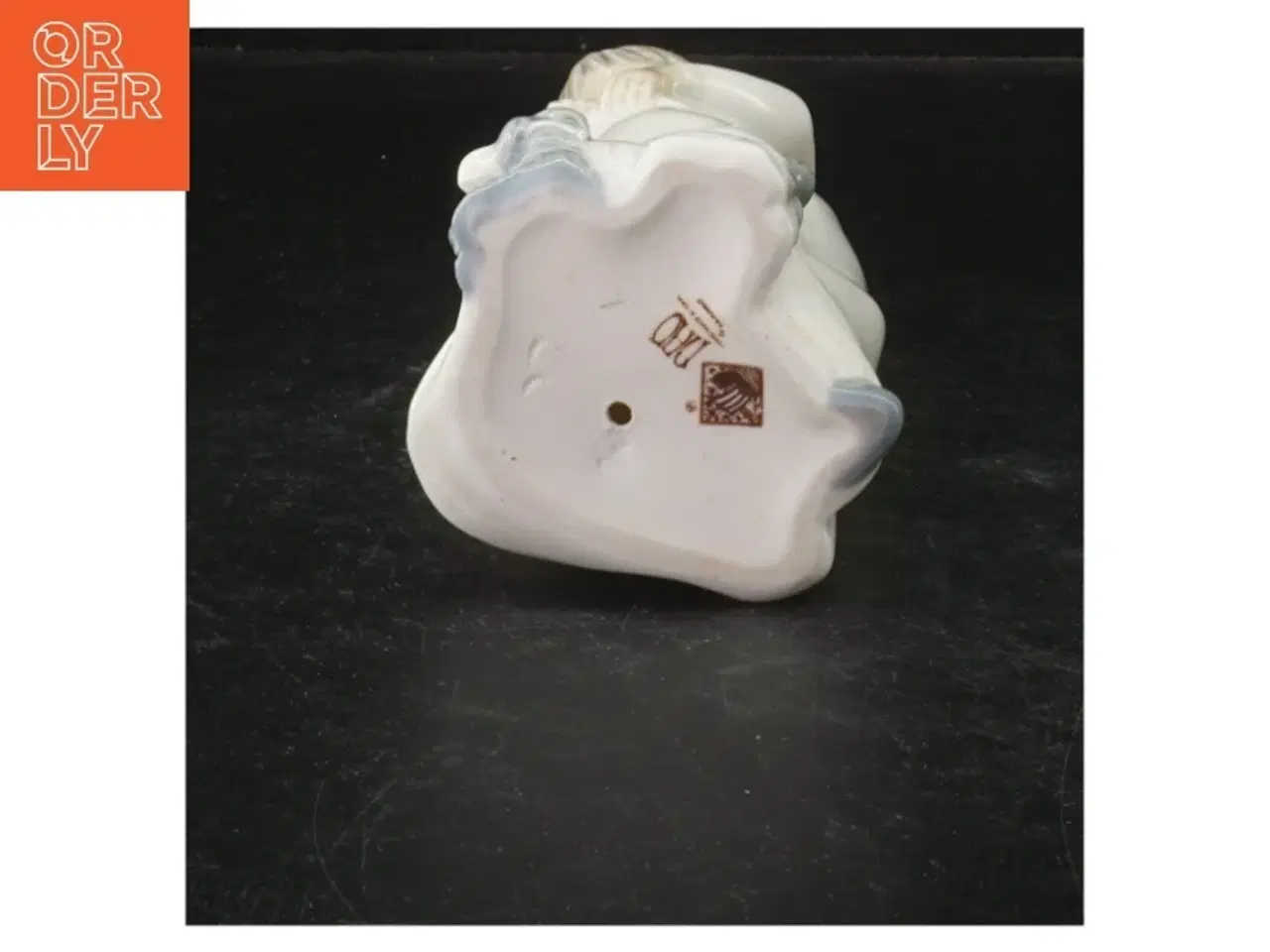 Billede 3 - Porcelænsfigur af kvinde (str. 27 cm)