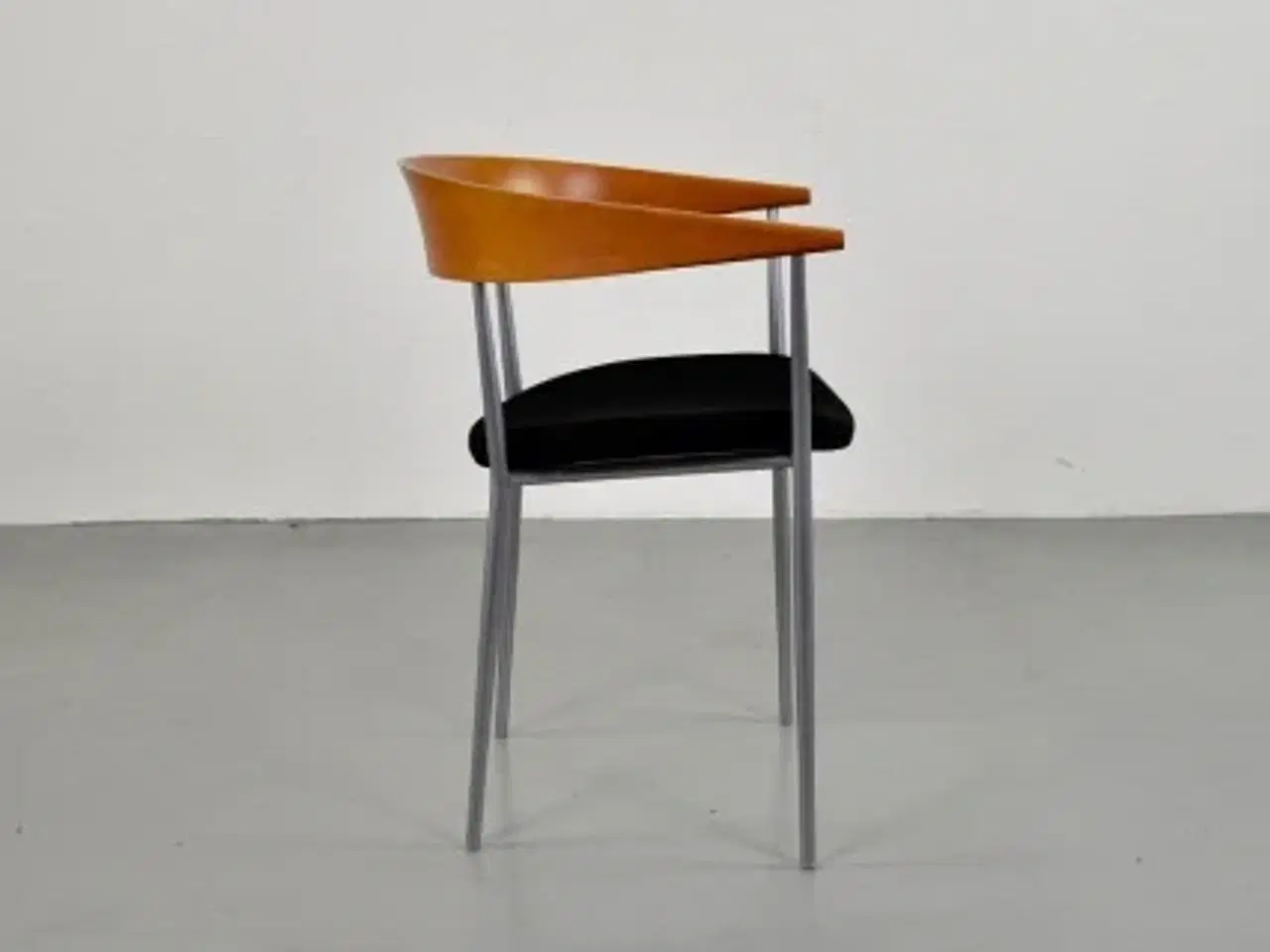 Billede 2 - Efg bondo dialog konferencestol med sort sæde, grå stel, kirsebærryg/armlæn