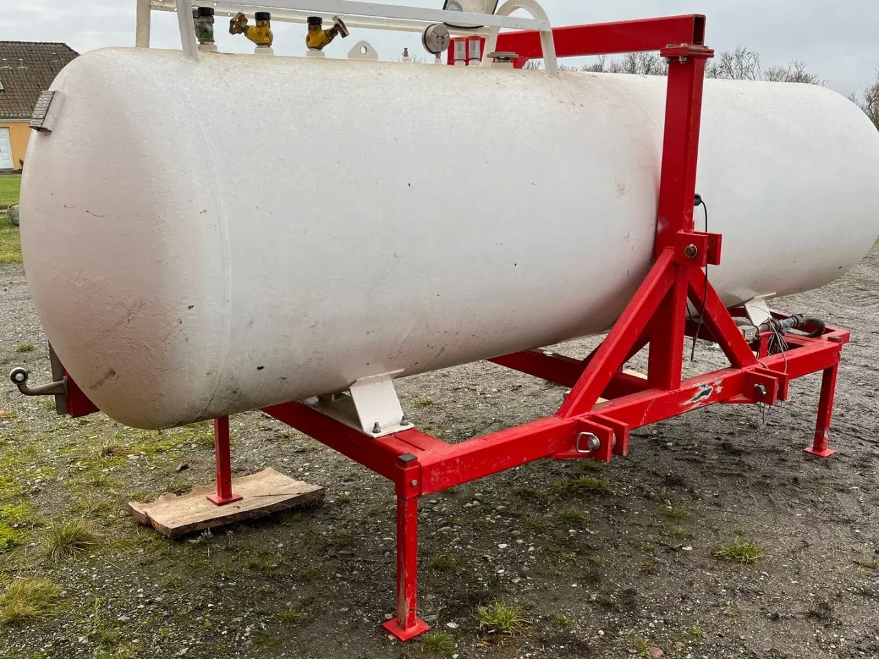 Billede 4 - Dalsø 2500 Kg traktor tank 3 punkt 4650 liter + pumpe + flowmåler