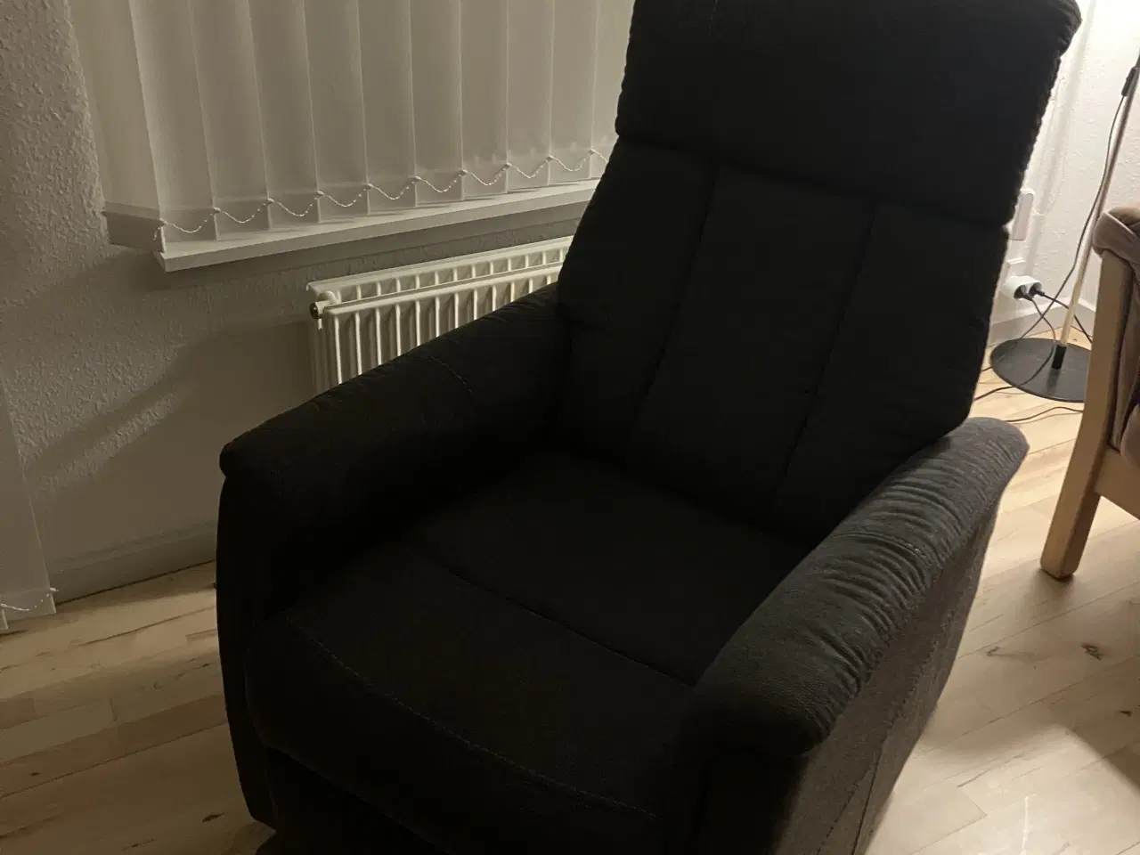 Billede 4 - Lænestol med indbygget løfteteknik