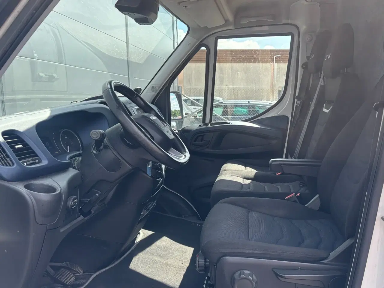 Billede 13 - Iveco Daily 3,0 35S18 9m³ Van AG8