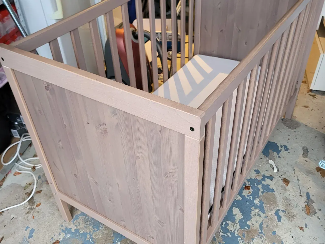 Billede 2 - SUNDVIK Tremme seng