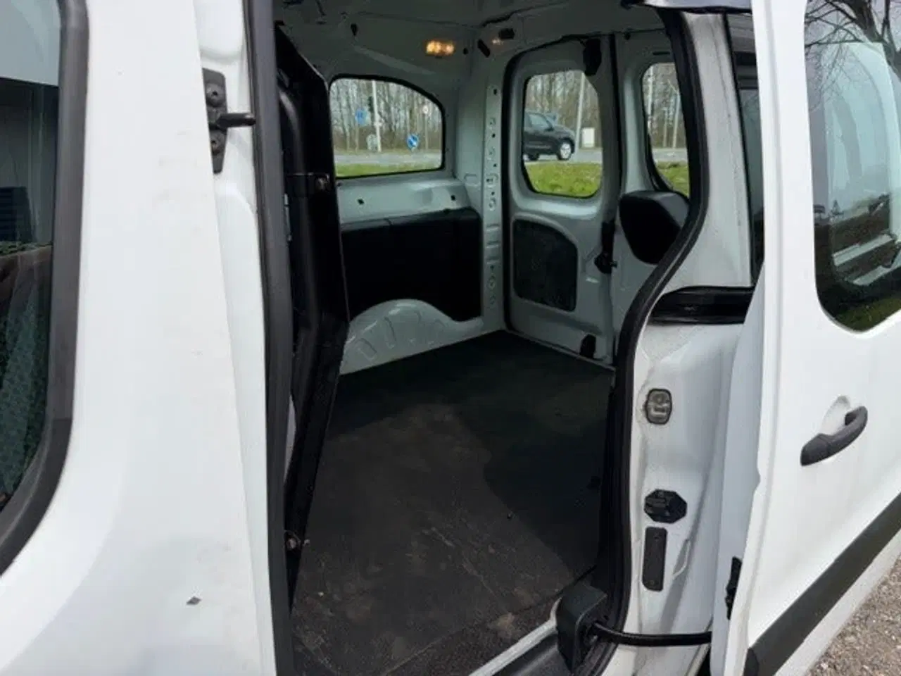 Billede 11 - Peugeot Partner 1,6 e-HDi 90 L1 Van Flexpack