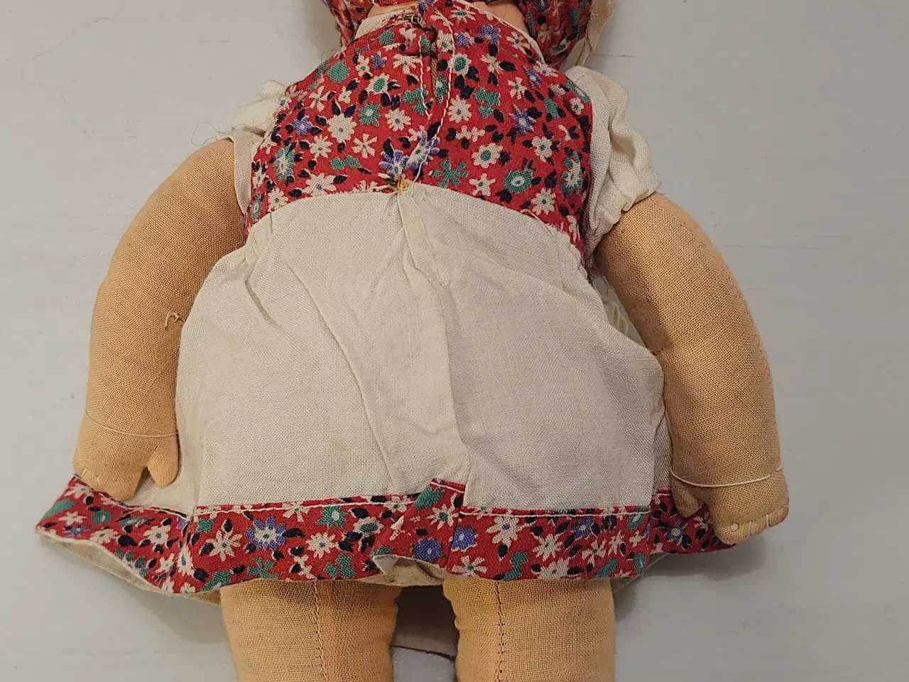 Billede 2 - Gammel dukke med papmaché hovede? H 32cm