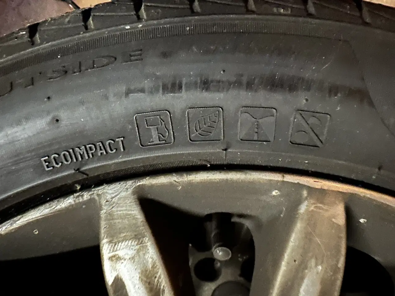 Billede 2 - Pirelli 17” sommerdæk på originale Ford fælge