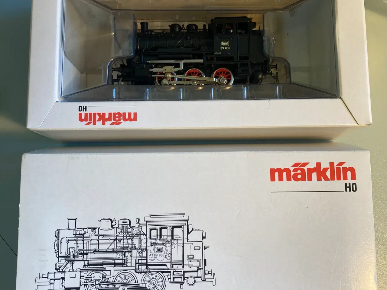 Billede 6 - Märklin Modeltog 2 lokomotiver, vogne, skinner mm