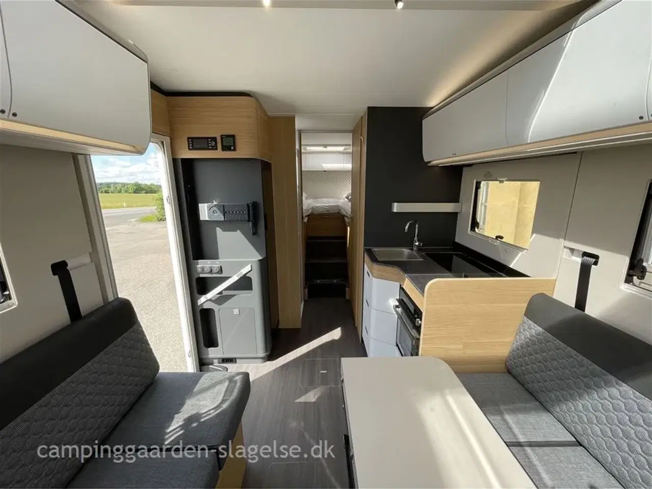 Billede 13 - 2023 - Adria Coral Plus 670 DL   AUTOMATGEAR - NEDSAT KR 136.568,-