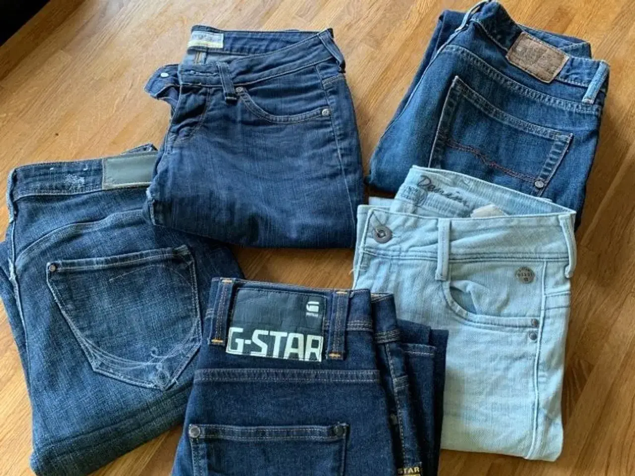 Billede 1 - Lækre og velholdte jeans
