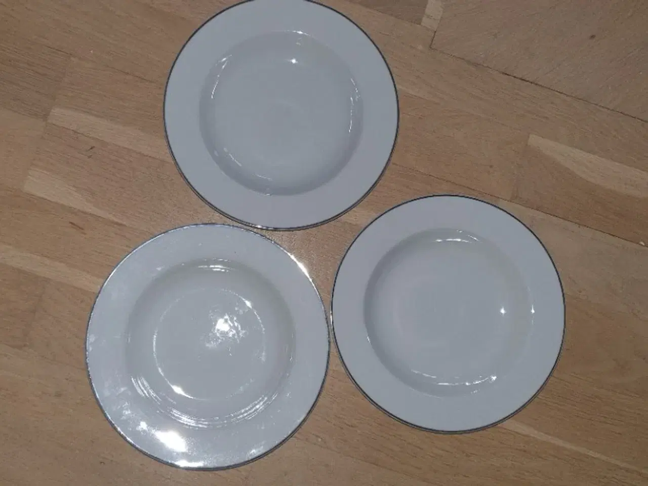 Billede 1 - Tallerkener	