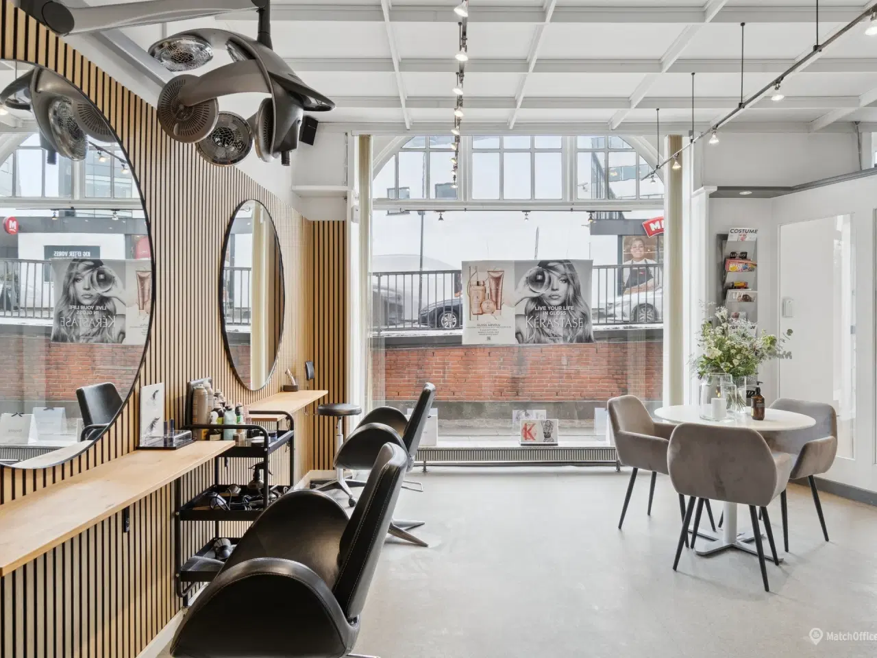 Billede 10 - Velbeliggende frisørsalon til afståelse