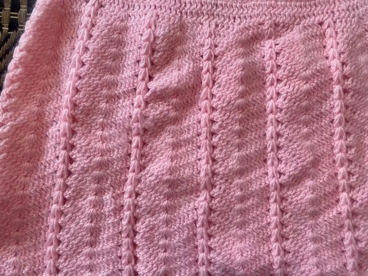 Billede 3 - Lyserød sweater til salg