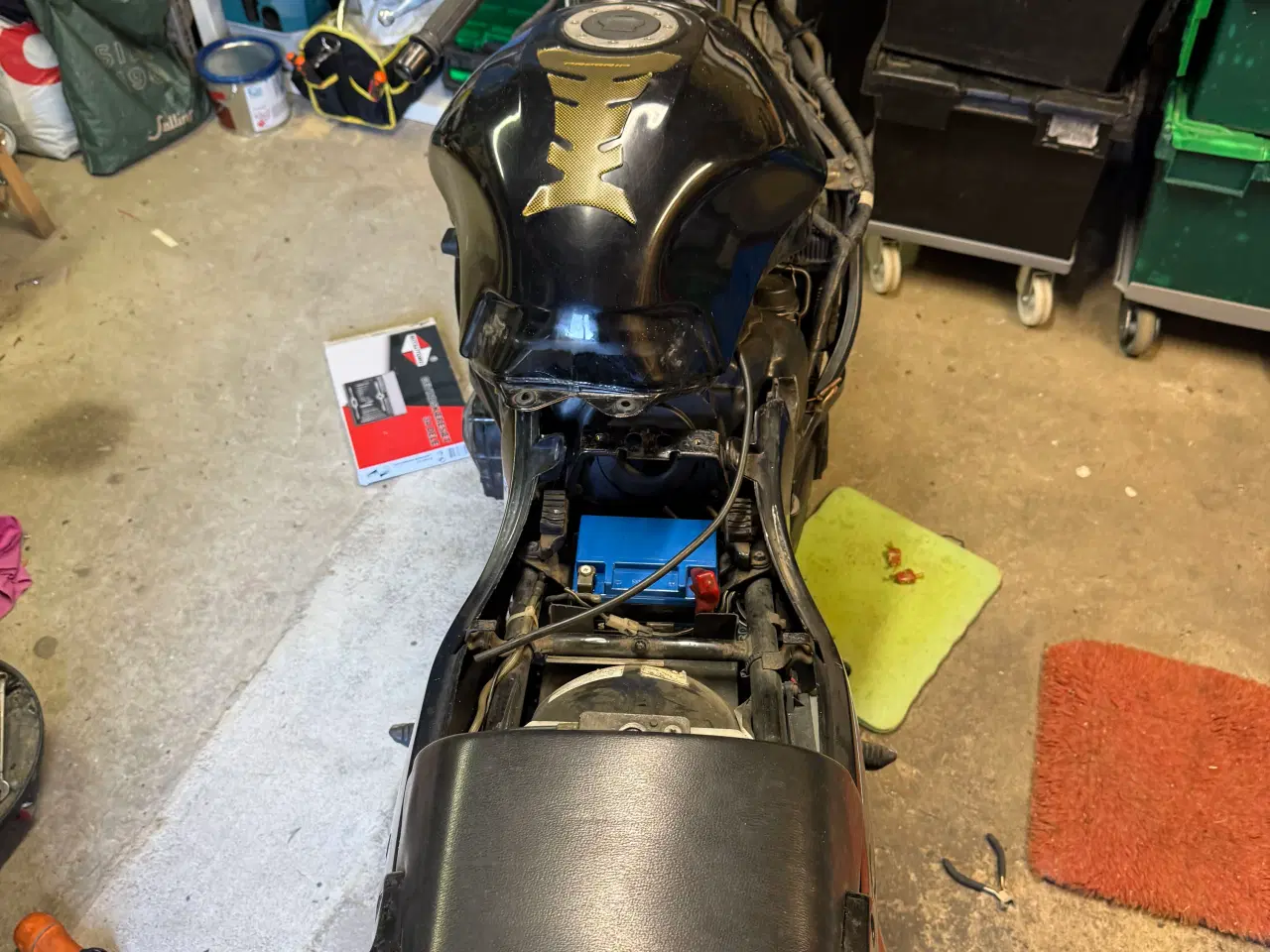 Billede 3 - Suzuki gsxf600 årgang 92