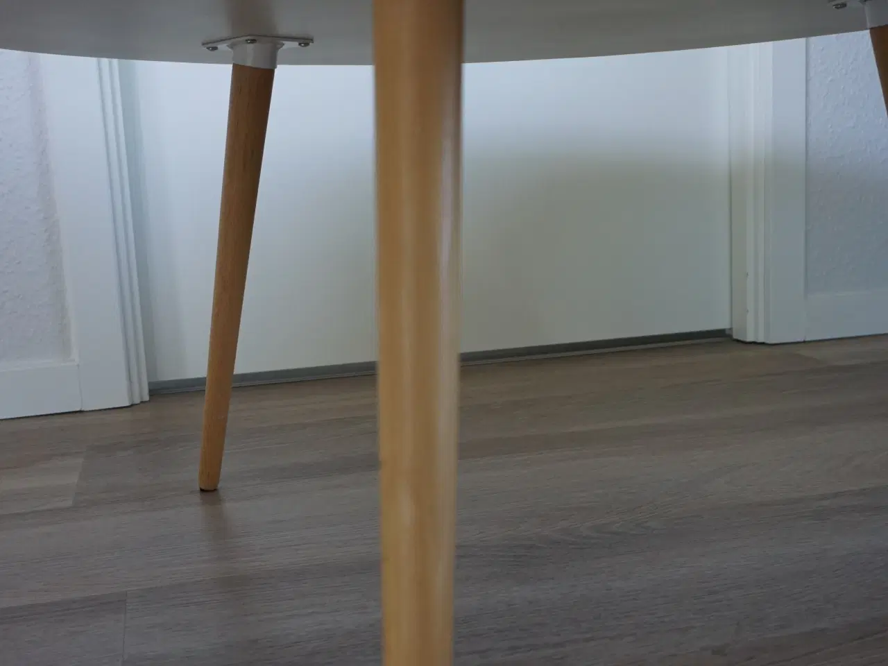 Billede 5 - Sofabord i hvid