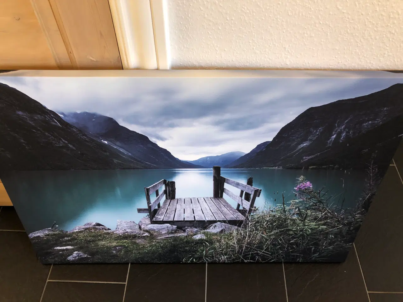 Billede 3 - Billede af en sø i bjergene