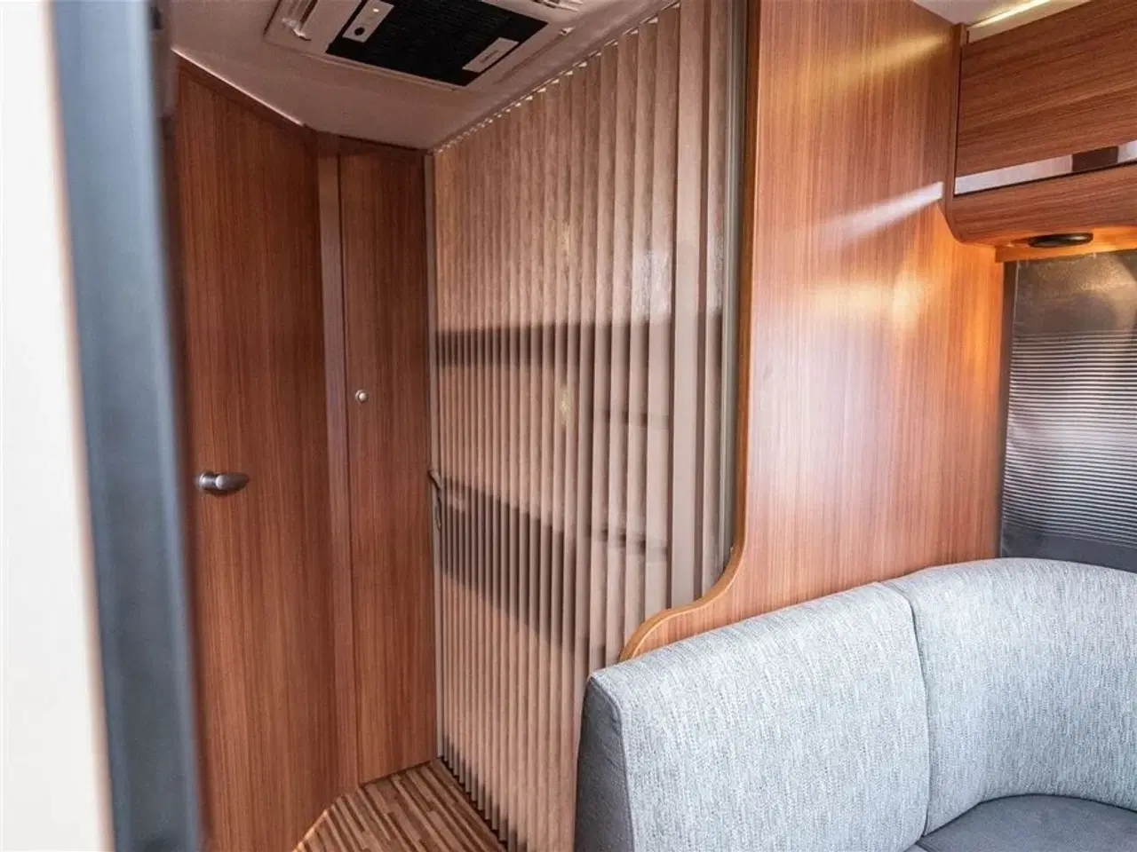 Billede 40 - 2013 - Adria Adora 563 PT   Rigtig fin vogn med køjer og dobbeltseng