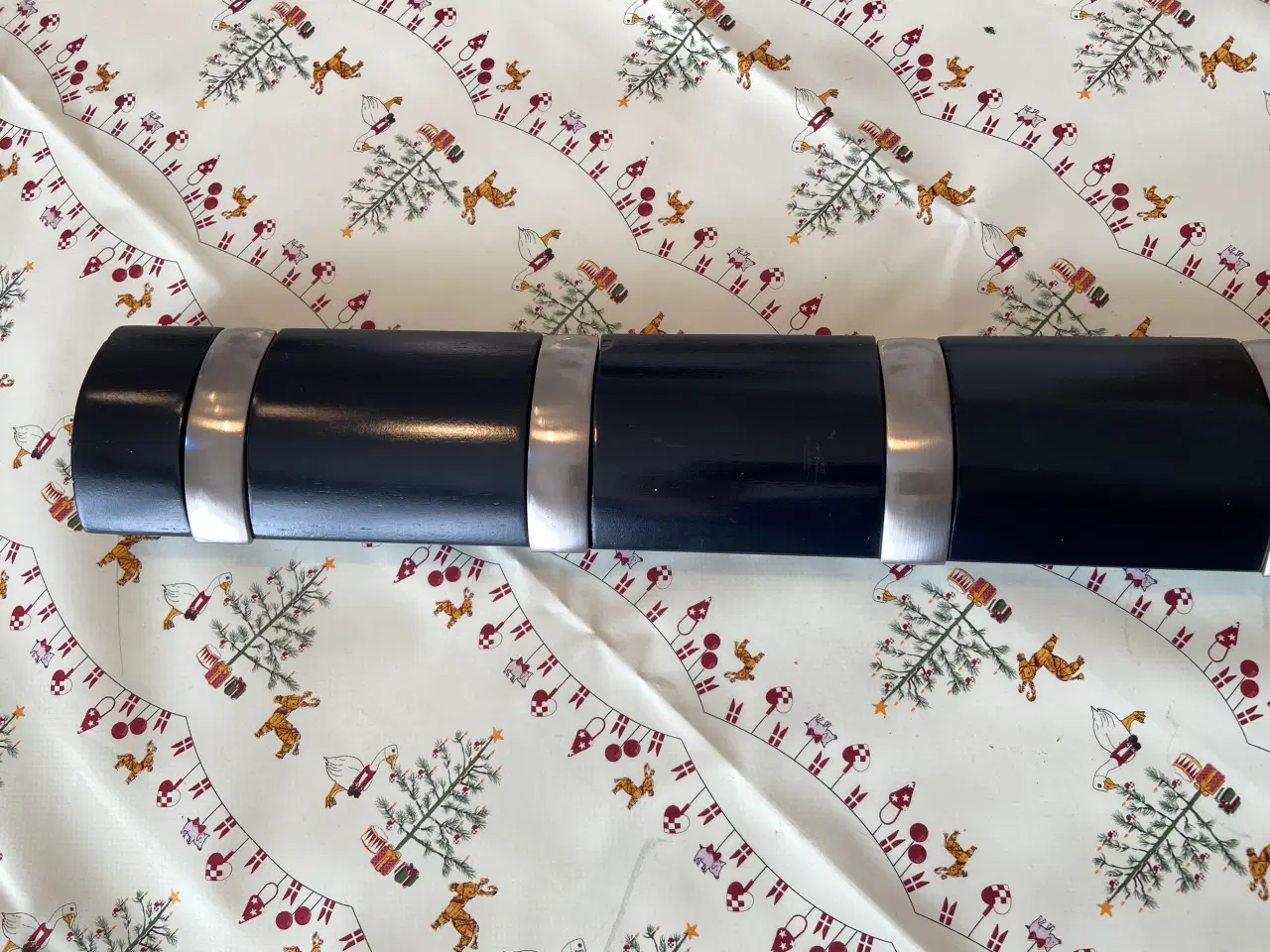 Billede 3 - Knagerække i sort med børstet stål