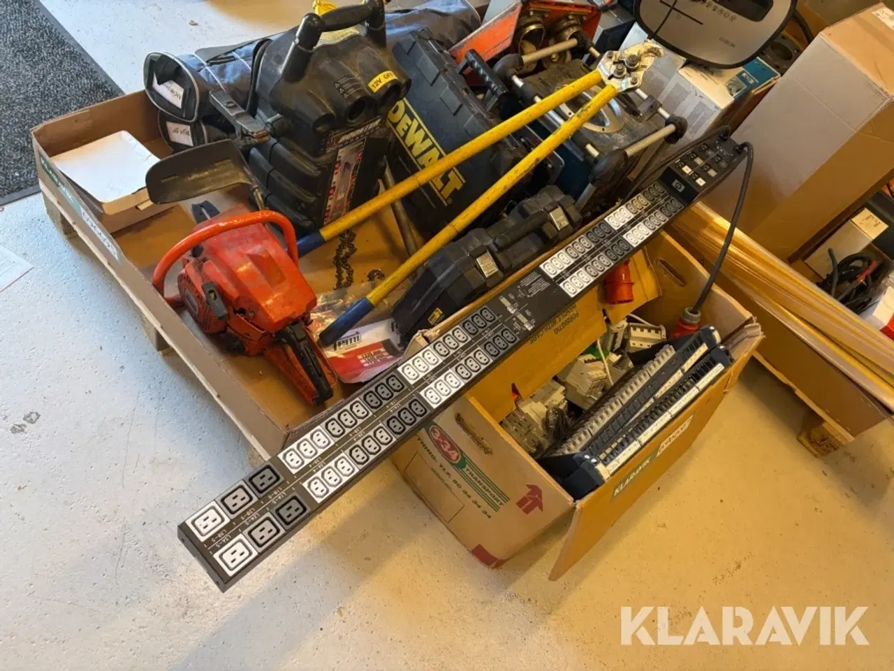 Billede 4 - Parti med blandede el-komponenter og installationsmateriel.