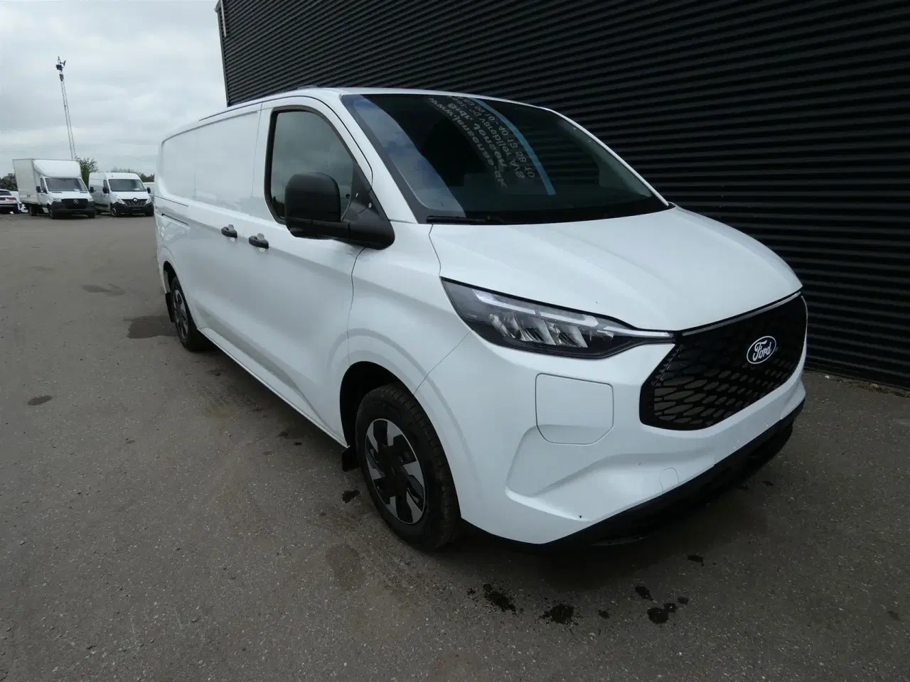 Billede 2 - Ford E-Transit Custom 320 L2H1 EL Trend 136HK Van Aut.
