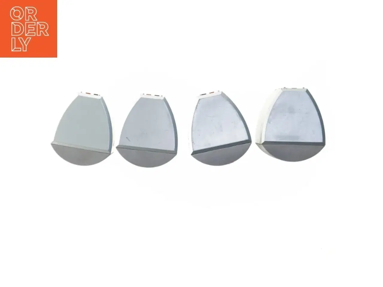 Billede 3 - Sæt af små højttalere (str. 11x9,5 cm)