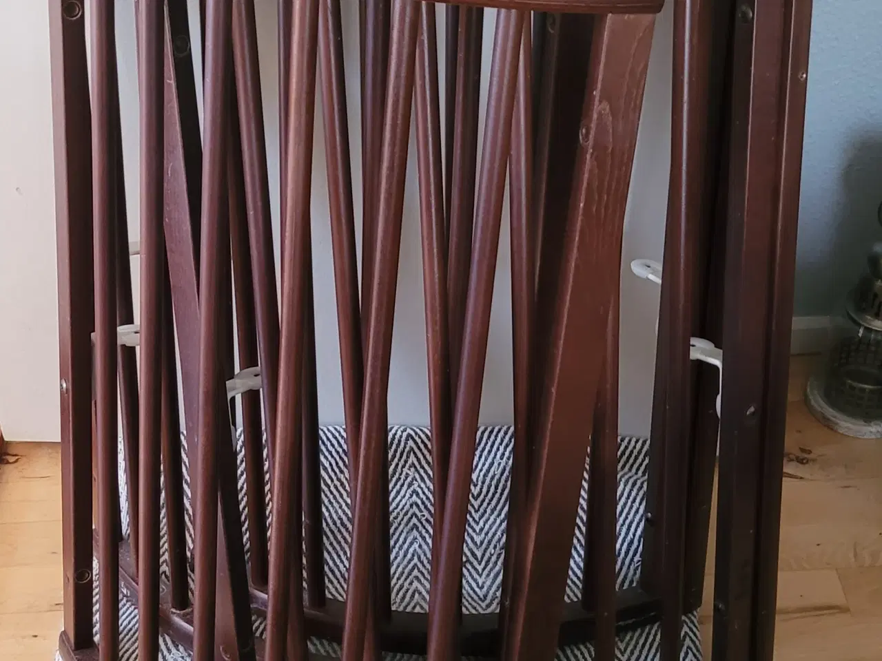 Billede 3 - Stokke Sleepi Mini seng.