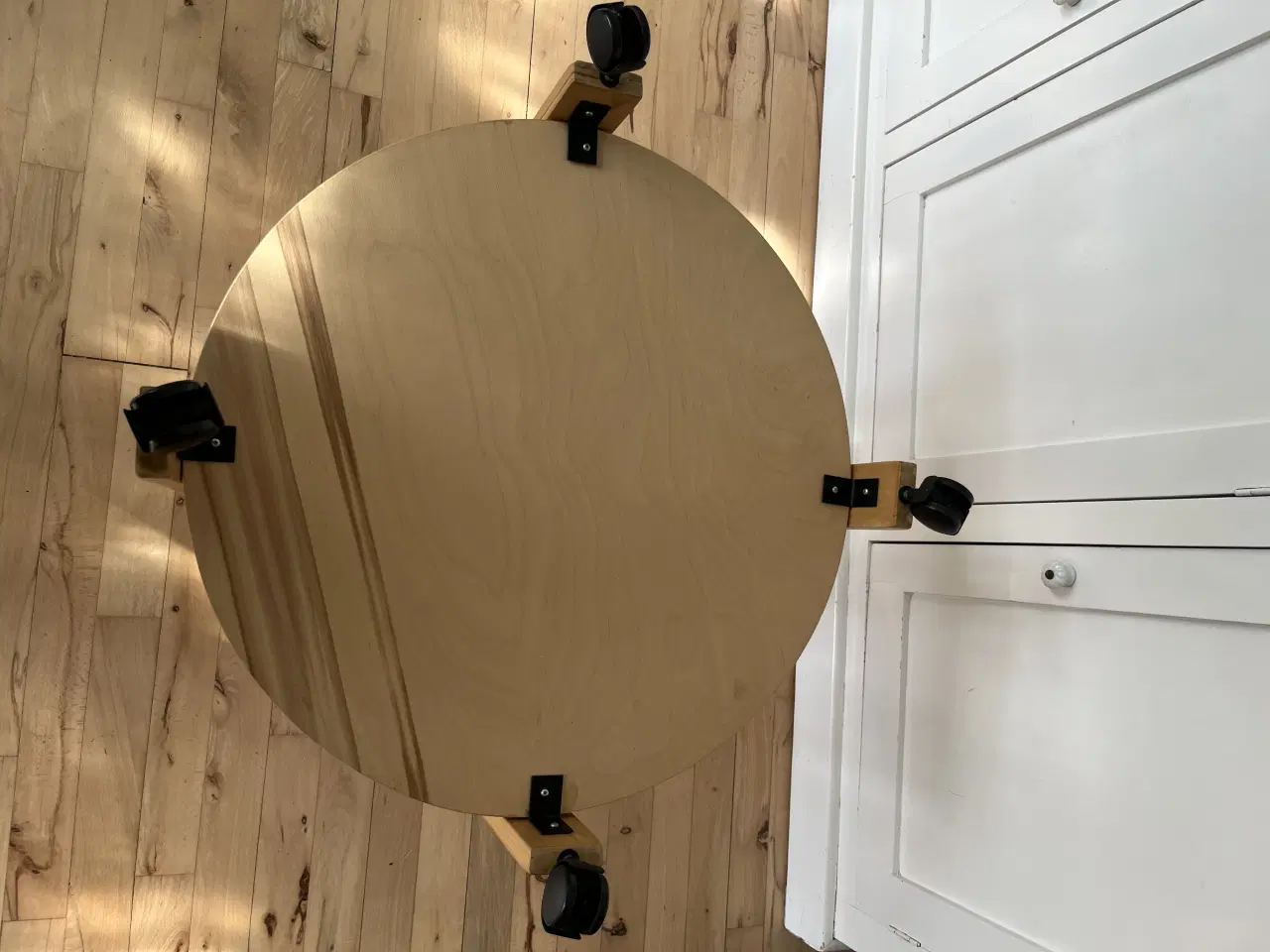 Billede 7 - Smukt lille bord med hjul