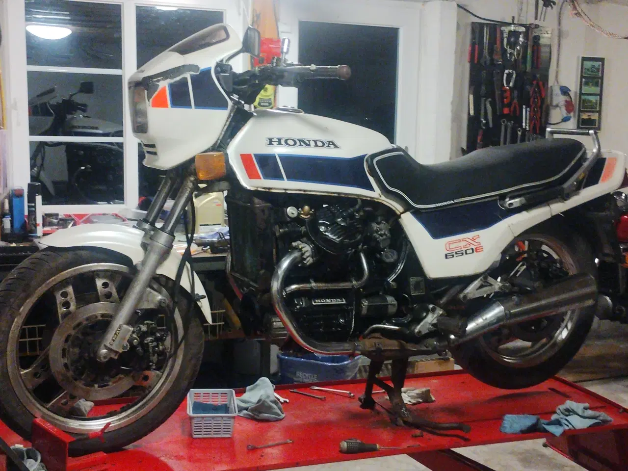 Billede 1 - Honda cx 650 med danske papirer men 500 motor