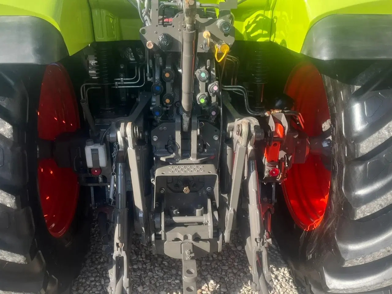 Billede 5 - CLAAS ARION 550 CEBIS Med frontlæsser og frontlift