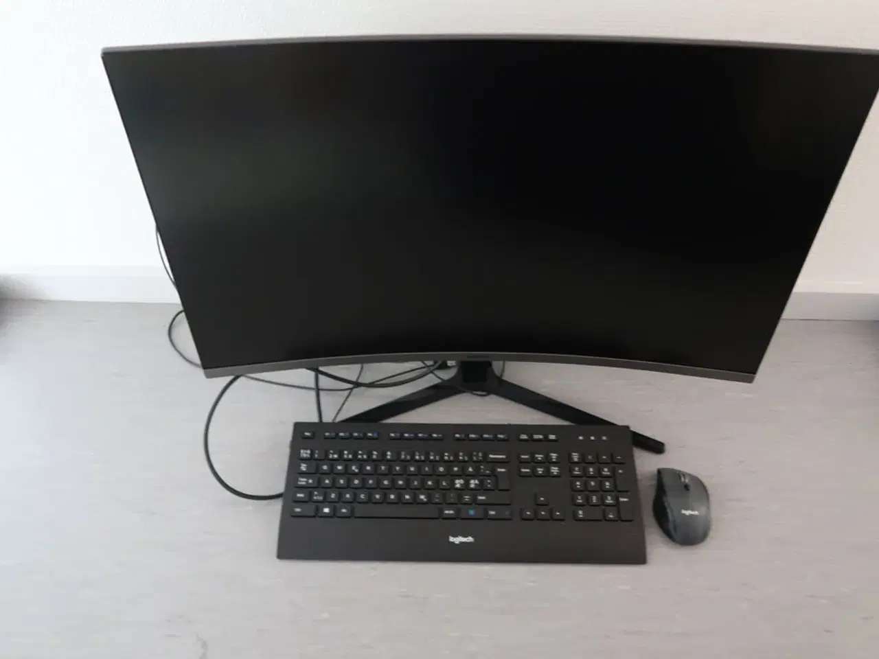 Billede 1 - Samsung C32R500FHR 32" + keyboard & mus