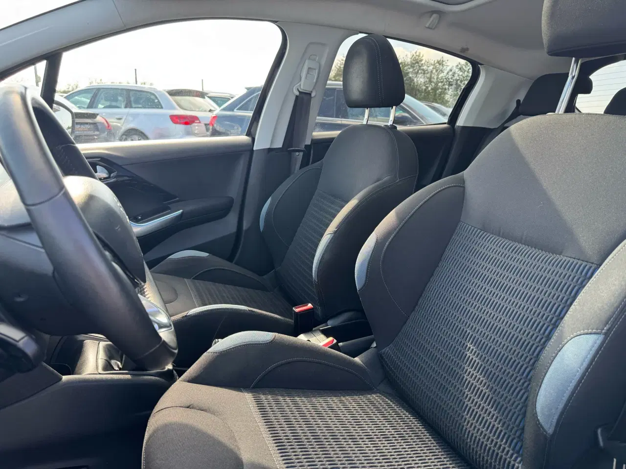 Billede 6 - Peugeot 208 1,2 VTi Allure 82HK 5d