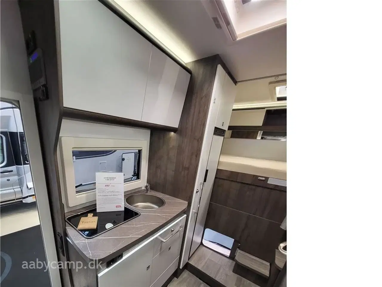 Billede 14 - 2025 - Benimar Tessoro 444   Rummelig top udstyret Camper