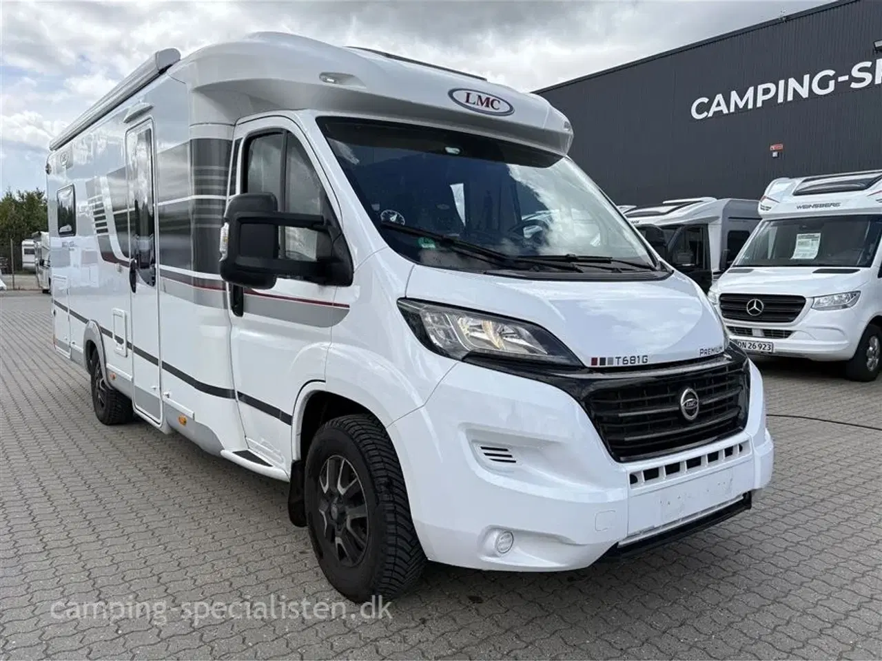 Billede 2 - 2017 - LMC Cruiser Premium   LMC Cruiser Premium T 681 G fra 2017 - rigtig fin autocamper - kan nu ses hos Camping-Specialisten.