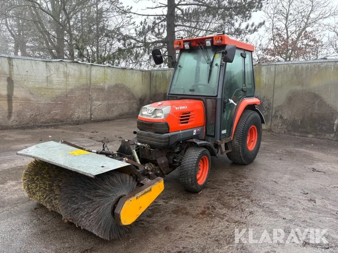 Billede 1 - Traktor Kubota STV 40