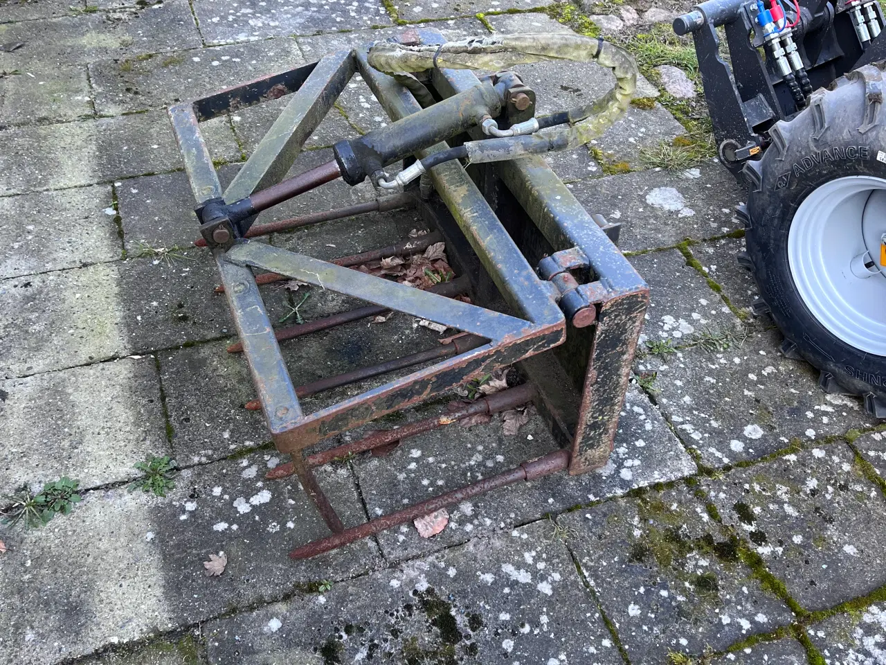 Billede 8 - Avant staldkat med redskaber 