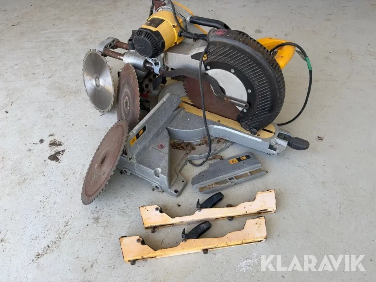 Billede 4 - Kap-/gæringssav DeWalt DW718