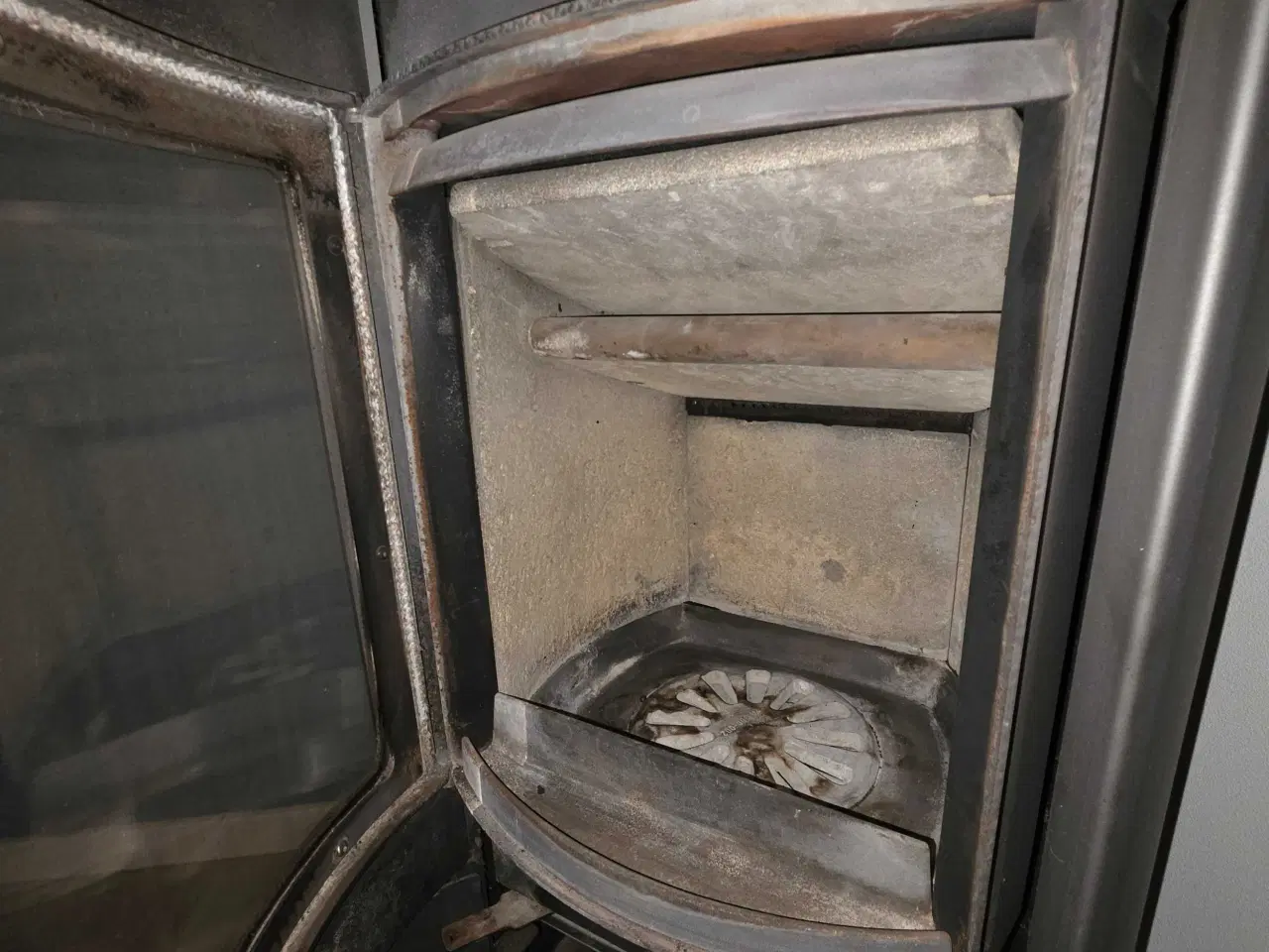 Billede 6 - Pæn god brændeovn