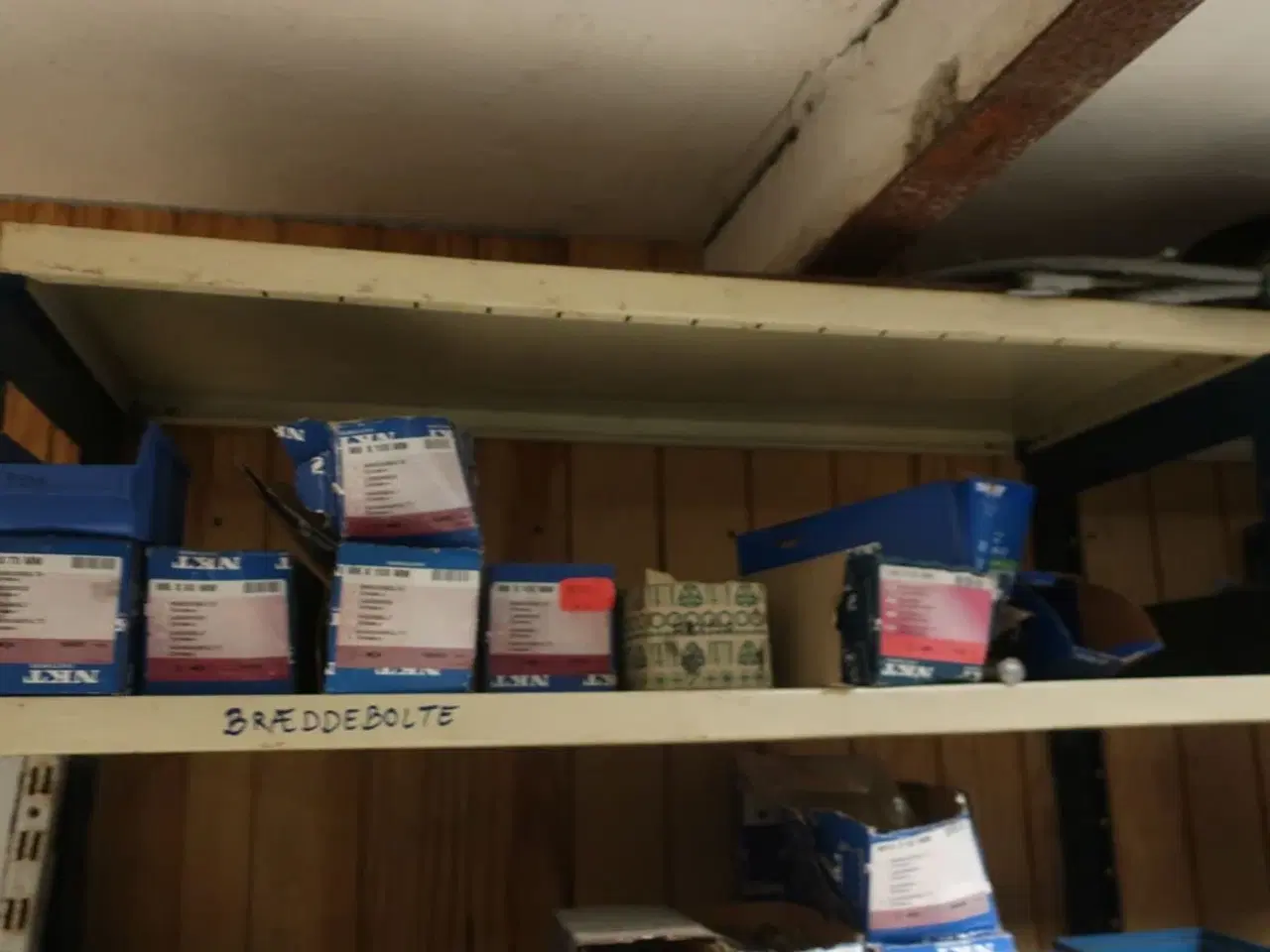 Billede 20 - 4 fag reoler inkl. indhold (se billeder)