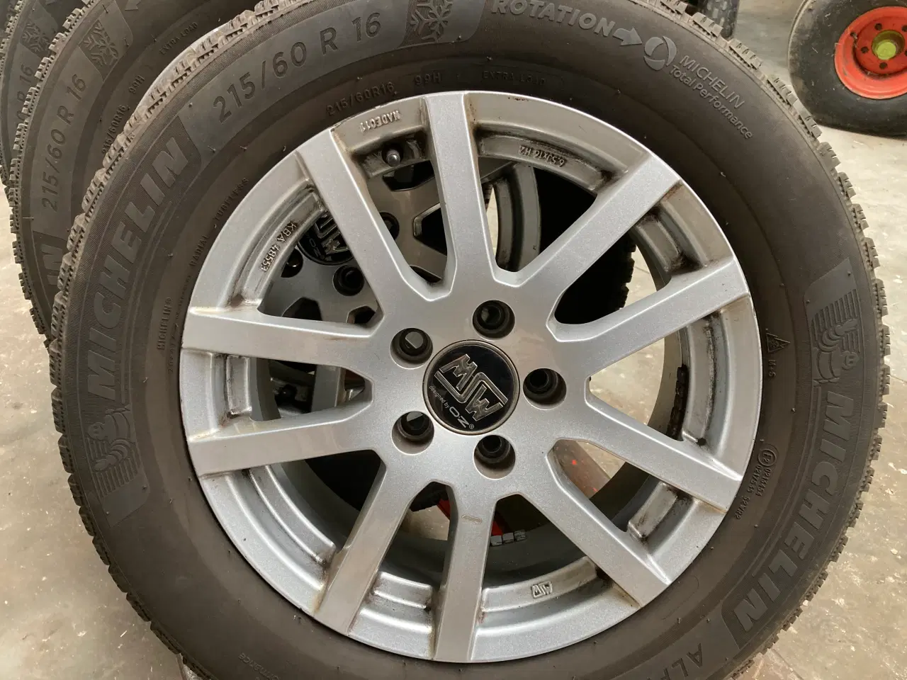 Billede 1 - Fine vinterdæk på alufælge