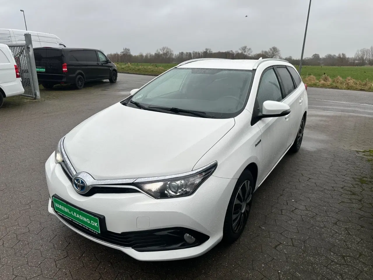 Billede 2 - Toyota Auris 1,8 Hybrid H2 Touring Sports CVT Van