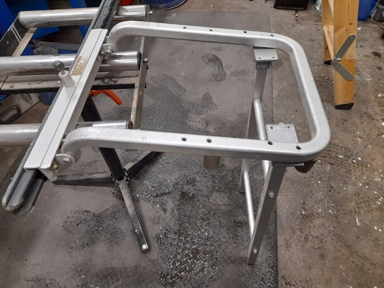 Billede 1 - Sidehængt sædekonsol