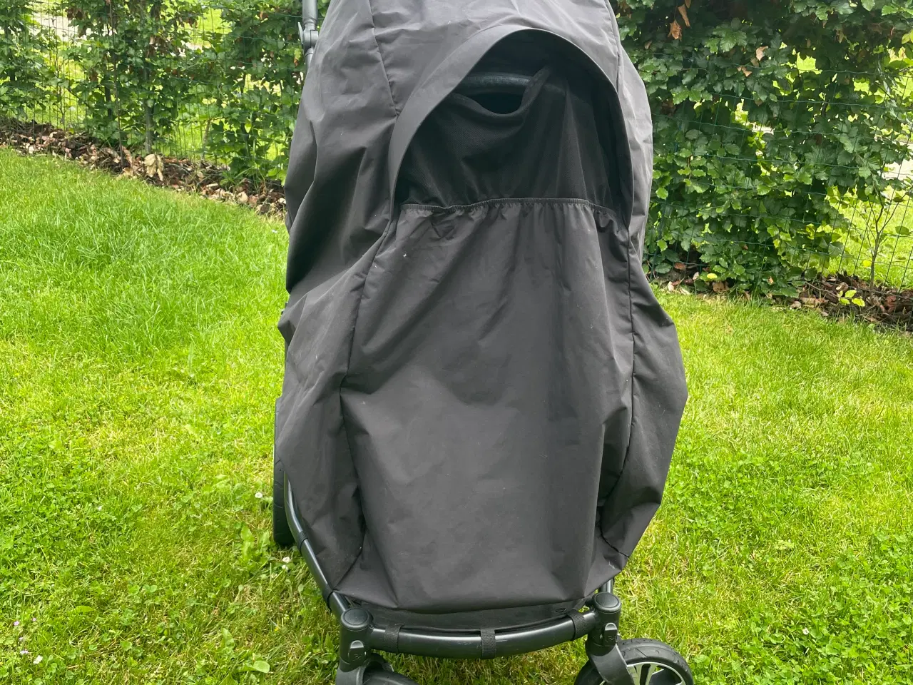 Billede 5 - Flot Odder klapvogn med sele og regnslag
