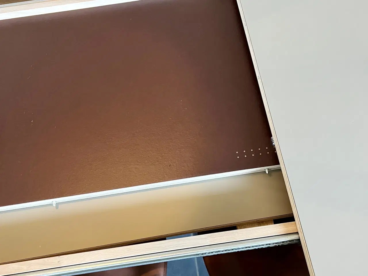 Billede 4 - Spisebord fra dansk snedkeri.