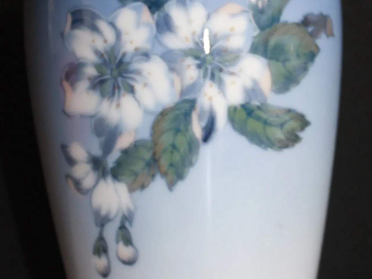 Billede 2 - Vase med Hvide blomster fra Lyngby